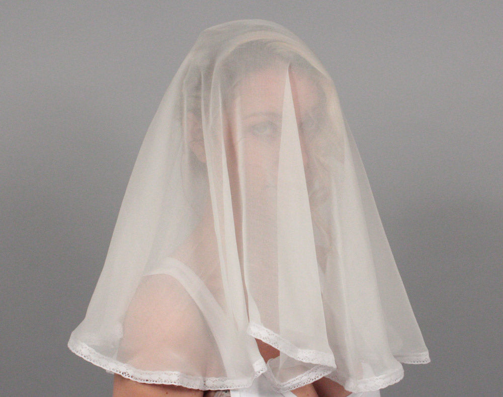 No-Sew Silk Chiffon Wedding Veil with Lace Edging