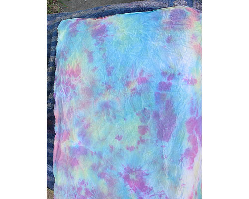 Can use pre-dyed fabric